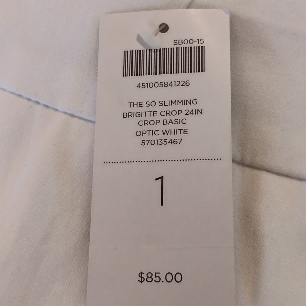 NWT. Chico's Optic White Brigitte Crop Pants - Picture 6 of 11